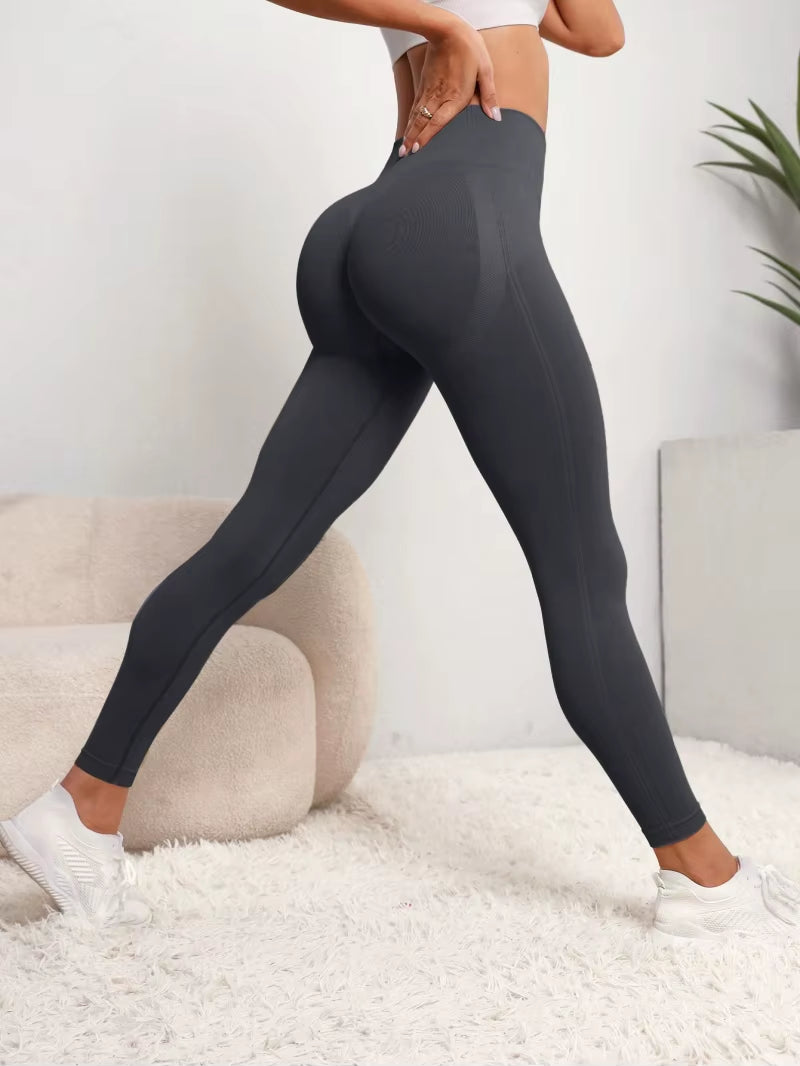 High-Waisted Seamless Sports Leggings for Women - Hip Lifting Yoga and Fitness Apparel